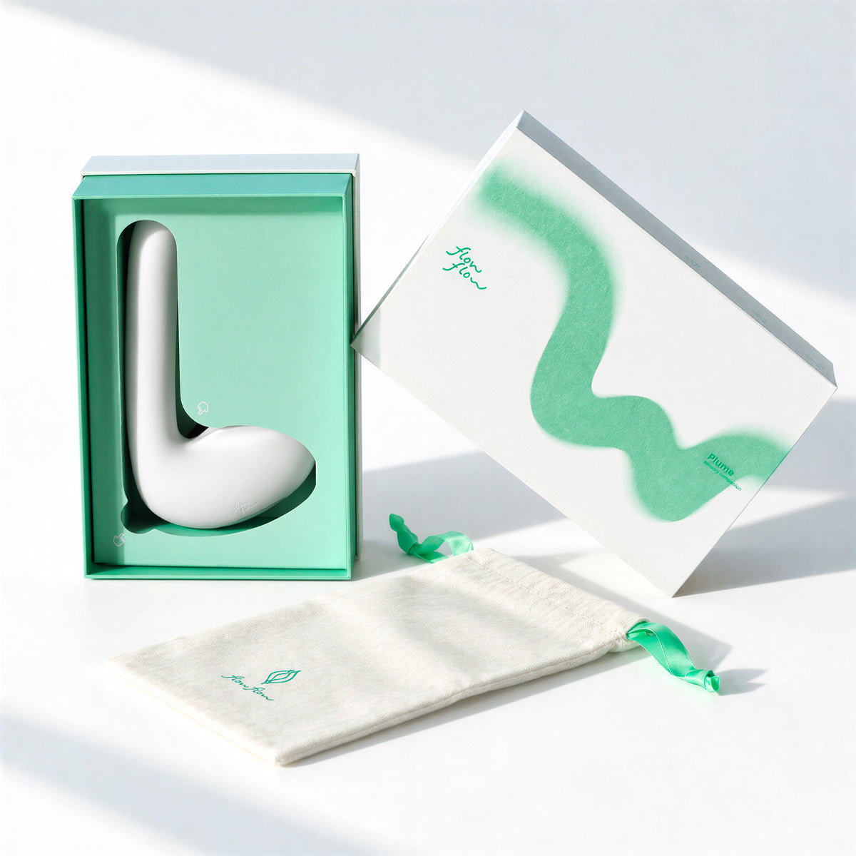 Plume with its FlowFlow gift box and drawstring storage pouch